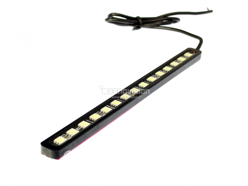 <strong>400Lumen, impermeabile ed Heat Resistant.</strong> Barra in alluminio 15 Led Ultraluminosa 16x1.2cm, Impermeabile, Autoadesiva, ROSSA . Qualit&agrave; Massima Garantita Xenovision Italia.