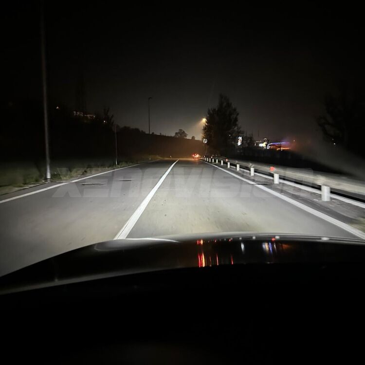 <strong>Lampade conversione a LED specifiche per BMW Serie-3</strong> E90 2005 - 2011 con fari D1S xenon di serie. Lampade Canbus da 24.000Lumen, Qualità Massima.