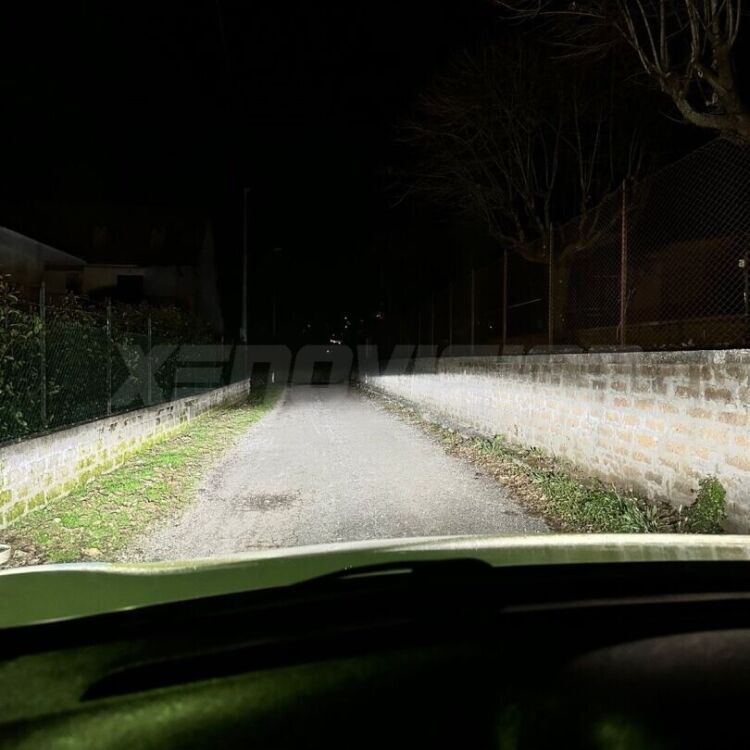 <p><strong>Kit anabbaglianti LED H4 per Renault Kangoo II</strong> FW/KW 2008 in poi. </strong>Potenza smisurata, taglio di luce perfetto. Super canbus. Qualità Massima.</p>