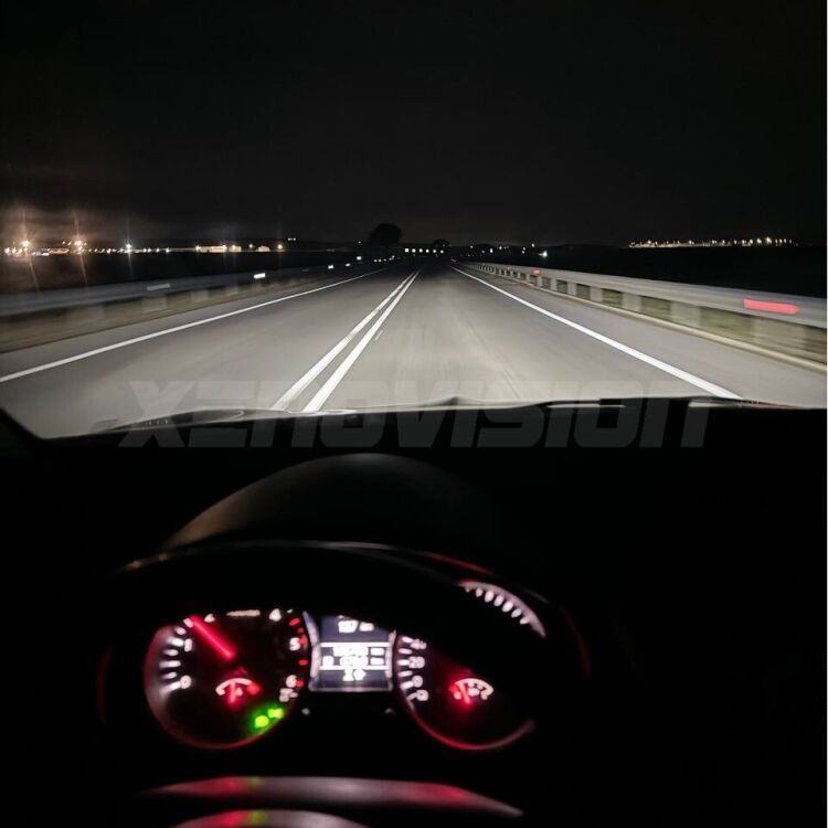 <strong>Kit LED anabbaglianti per Nissan Qashqai</strong> J10 2007 - 2013. </strong>Include due lampade Canbus H7 Brightstar da 24,000 Lumen. Qualità Massima.