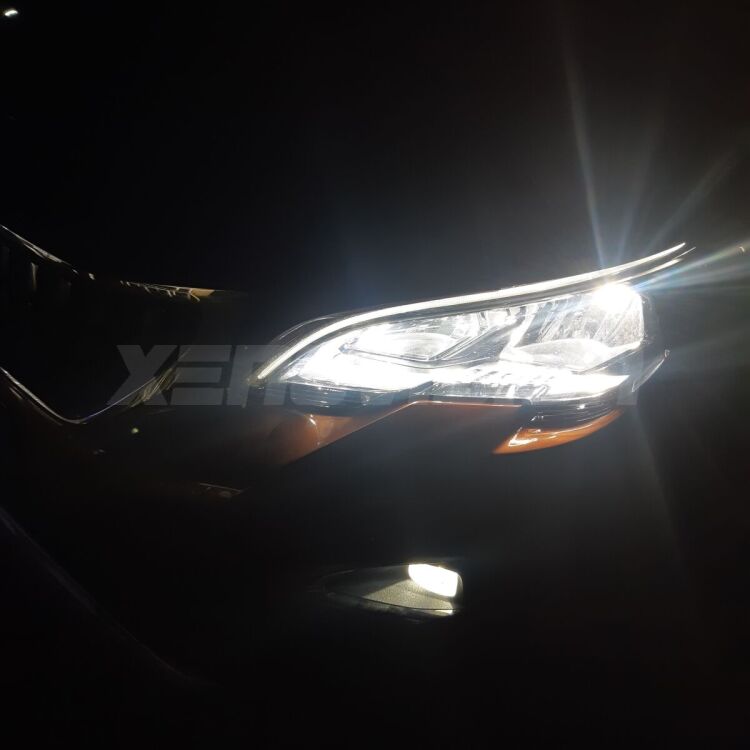 <strong>Kit LED anabbaglianti per Peugeot 3008</strong> Mk2 2016 in poi. </strong>Include due lampade Canbus H7 Brightstar da 24,000 Lumen. Qualità Massima.