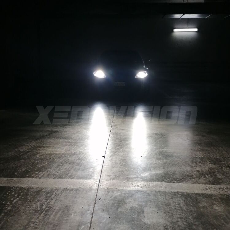 <strong>Kit anabbaglianti LED per Seat Leon</strong> 1P 2005 - 2012.</strong>.Coppia lampade <strong>H7</strong> modello Edge v3.0 di Xenovision.