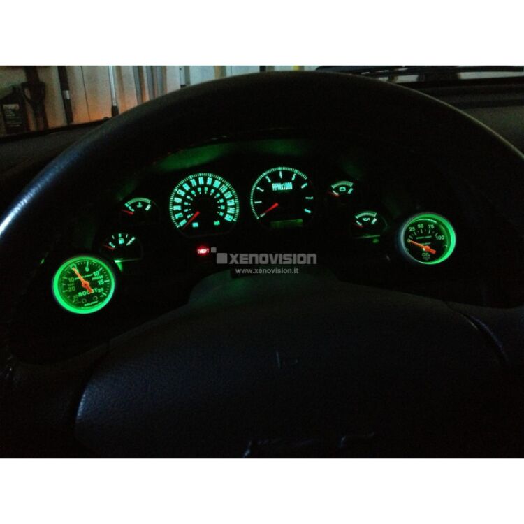 <p><strong>60 Lumen,omnidirezionale. </strong>Luce Led 6000K con innesto T5 B8.5D per cruscotto e strumentazione. </p>