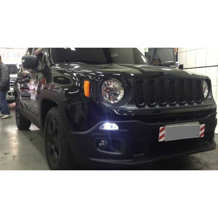 <strong>Luci diurne LED no-spie per Jeep Renegade</strong>  2014 in poi. Una lampada <strong>P21/5W</strong> modello Gear da Xenovision.