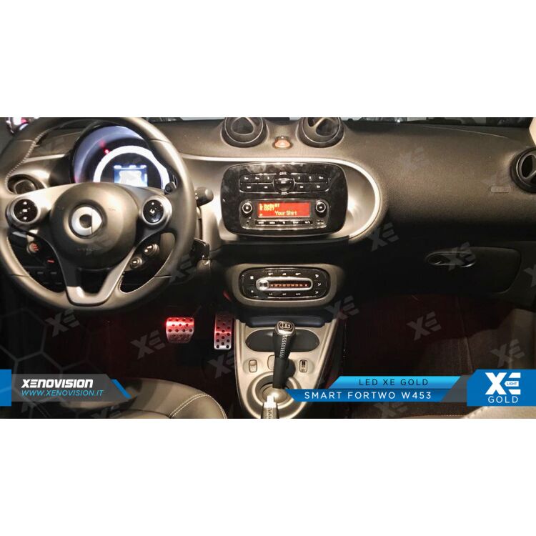 <strong>Luci Cortesia LED luce calda per Renault Master II</strong> Mk2 1998 - 2009. Coppia lampade <strong>C5W</strong> 36mm modello Glow di Xenovision.