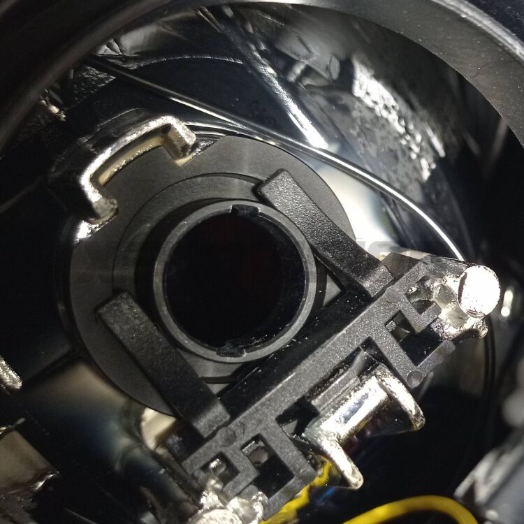 <p>Coppia adattatori portalampada LED ideale su varie versioni di Fiat 500 Opel Ford etc.</p>