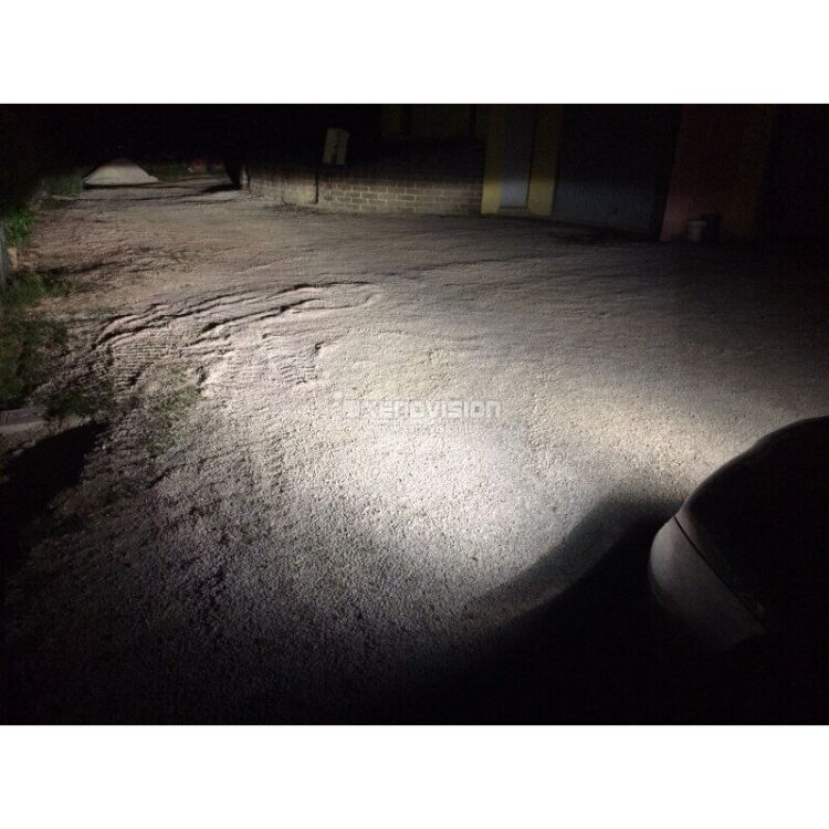 <p>Le lampade D1S 6000k Xenovision XT erogano più Lumen, durano di più e proiettano più lontano.</p>