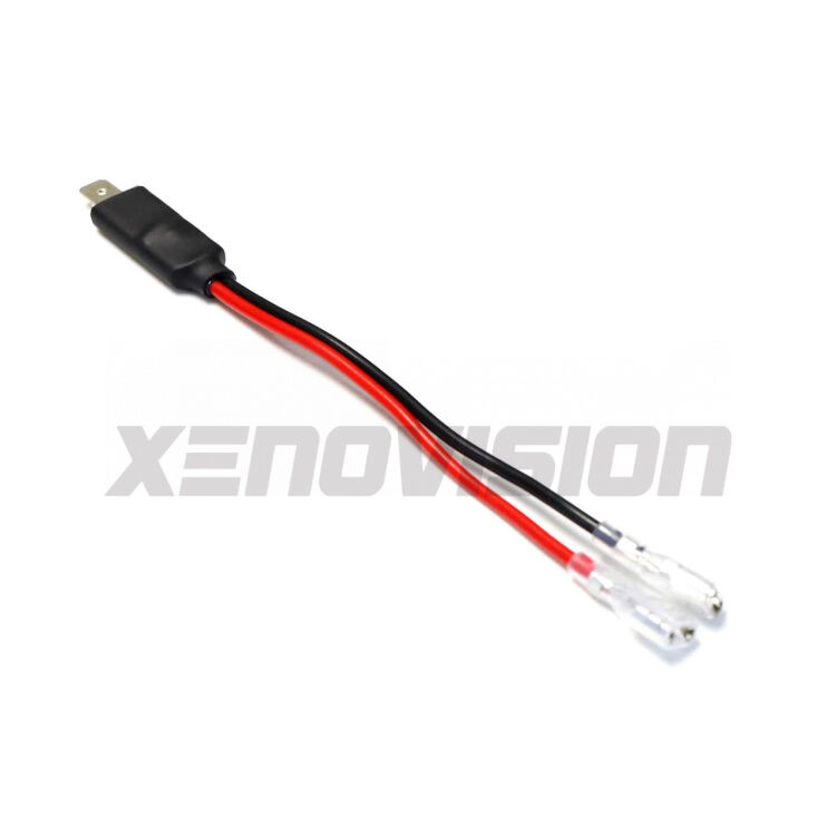 Coppia di cavi per rendere Plug&Play il collegamento di kit LED e Xenon H1 allo spinotto originale del faro.