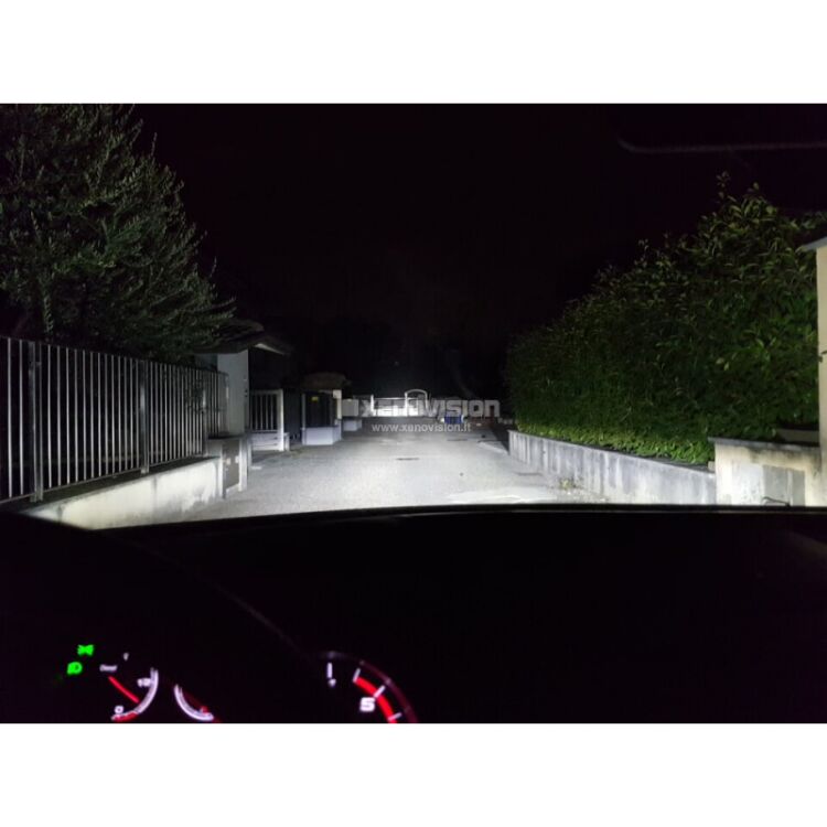 <p>&nbsp;</p>
<p>&nbsp;</p>
<p>3xvolte pi&ugrave; Luce sui Abbaglianti Giulietta. Pi&ugrave; profondit&agrave; visiva. Zero rischi col Tergicristalli. Completamente Plug&amp;Play.&nbsp;</p>