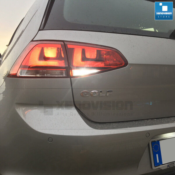 <p>Illumina a giorno in Retromarcia con un Kit Specifico per Golf VII Plug&amp;Play da installare in 4 minuti. Sul serio!</p>