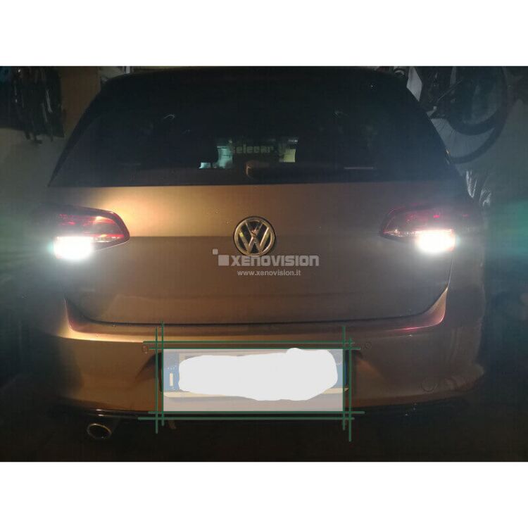 <strong>Retromarcia LED 6000k per Opel Astra J</strong> P10 restyling. Lampada <strong>H21W</strong> canbus modello Torpedo.