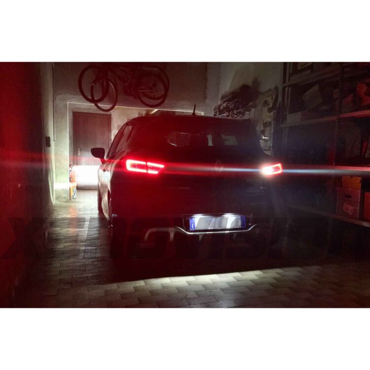 <strong>Retronebbia LED rosso per Audi A6</strong> C7 restyling. Lampada <strong>H21W</strong> canbus modello Torpedo.