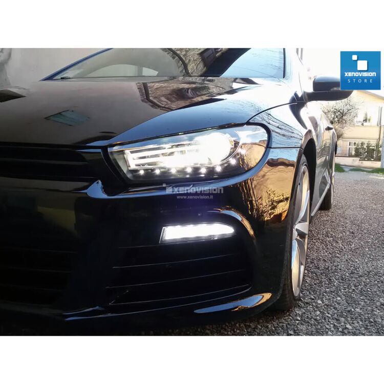 <p>Miscela di gas purissima 5000k senza aggiunte di gas inerti (coloranti) - Lampada H7 <strong>PROFESSIONALE</strong> di Altissima Qualità, realizzata e garantita da xenovision.</p>