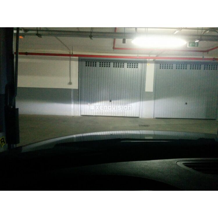 <p><strong>Per fari Lenticolari e Parabola. </strong>Kit LED H7 con performance pari allo Xenon e dimensioni compatte. Qualità Massima. Canbus 94% auto.</p>