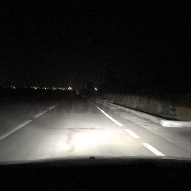 <p><strong>Per fari Lenticolari e Parabola. </strong>Kit LED H7 con performance pari allo Xenon e dimensioni compatte. Qualità Massima. Canbus 94% auto.</p>