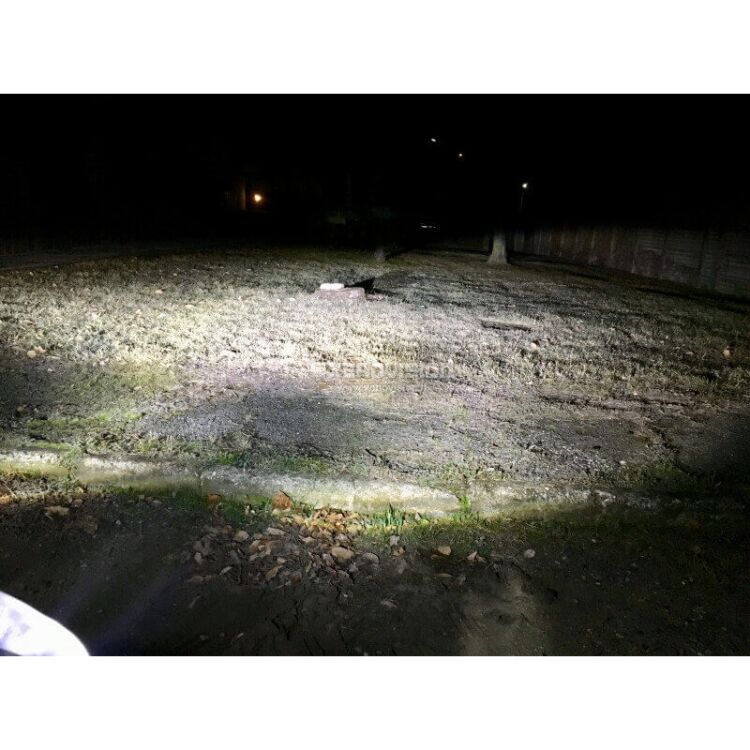 <strong>Per Fari Lenticolari e a Parabola.</strong> Kit LED H7 Top di Gamma: potenza smisurata senza coni d'ombra e riverberi. Taglio di luce perfetto. Canbus sul 99% auto.