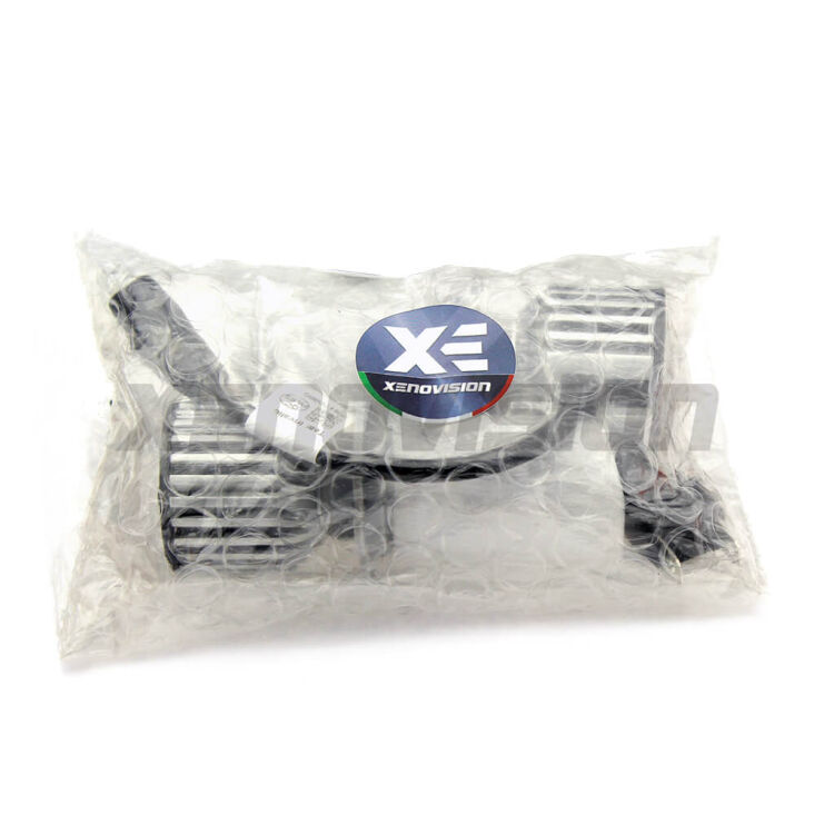 FINE SERIE: NO GARANZIA<p><strong>Per fari Lenticolari e Parabola.</strong> Kit LED H7 con chip CREE. Triplica la luminosità su strada. Ottimo taglio di luce. Dissipatore a cilindo, ultracompatto. Canbus 90% auto.</p>