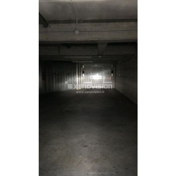 <p>Kit Bixenon moto H4 5000k 35W Ultra Slim Xenovision ad architettura digitale 64-Bit. Lampade bixenon H4 Bianco Solare Ket KOREA, Qualita Garantita 2 anni&nbsp;</p>