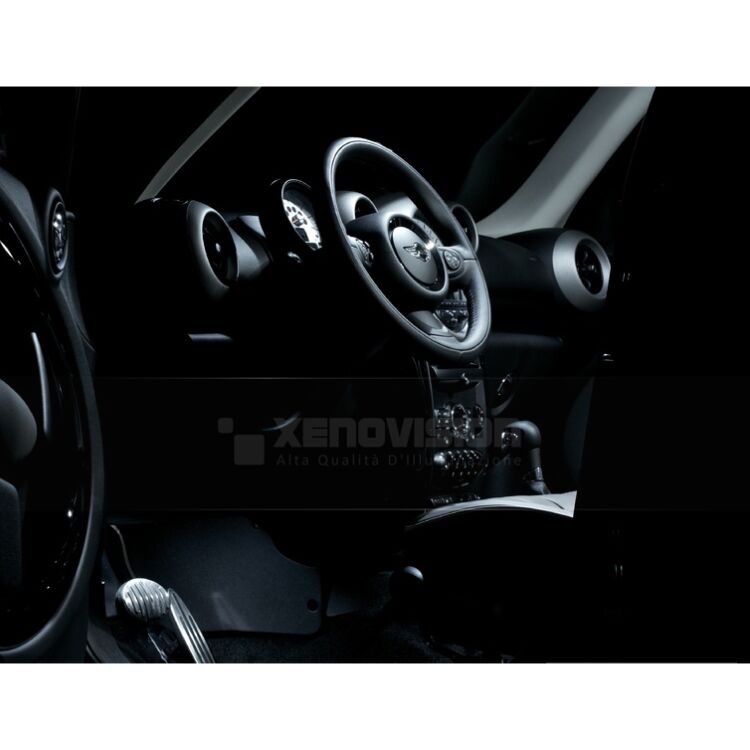 <p>3 volte pi&ugrave; luce, Bianco Lunare Purissimo e 100% Plug&amp;Play. Trasforma tutti i punti luce interni in LED. Shut up and get my money!&nbsp;</p>