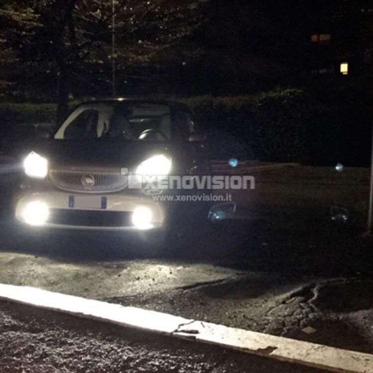 <p>Il Kit X-Pro modello Brighstar 2.0 studiato da Xenovision.it per la tua Smart 453</p>