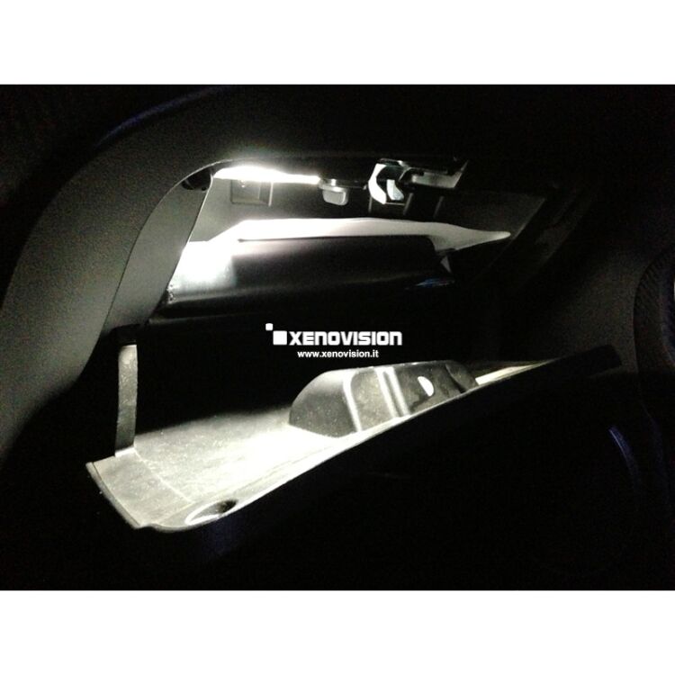 <p>Kit Led Alfa Mito Total, conversione tutti i punti luce a Led per Alfa Mito. Zero spie, Altissima Qualit&agrave;. Luce Bianco Lunare 6000k su ogni punto luce interno e retromarcia.</p>