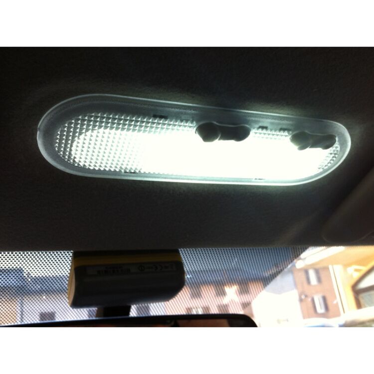 <p>Kit Led Dacia Duster Base, conversione luci interne a Led per Dacia Duster. Zero spie, Altissima Qualit&agrave;. Luce Bianco Lunare 6000k su ogni punto luce interno</p>