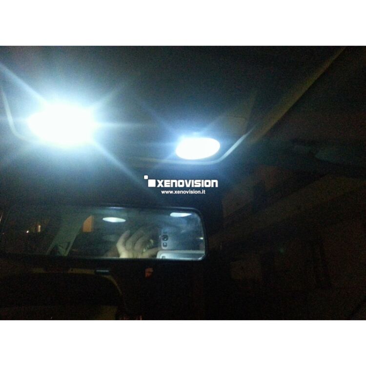 <p>Kit Led Golf V Full, conversione totale a Led per Golf 5.Creato con la VWGolfCommunity, pacchetto completo di altissima qualit&agrave; e risultato garantito. </p>