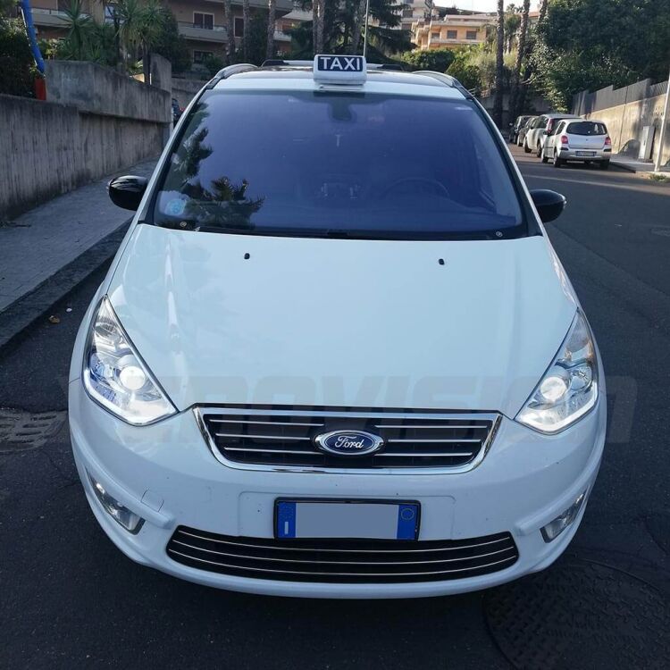 <strong>Qualit&agrave; Massima in Italia.</strong> Equipaggiato con le lampade pi&ugrave; potenti, pi&ugrave; brillanti, dal colore pi&ugrave; puro. Le uniche con esclusiva geometria Antiriflessi FocusPRO (F+) per una centratura massima del fuoco del tuo faro.  Tecnologia digitale esclusiva Xenovision 64 Bit - Kit xenon completo.