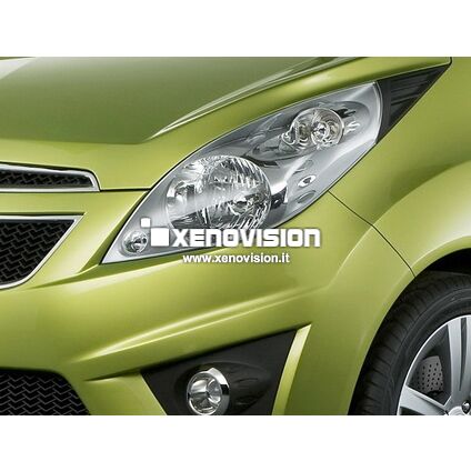 <p>Kit BiXenon 35W specifico per il faro della Chevrolet Spark e Luci Posizione a Led in tinta. Plug&amp;Play zero spie, contiene tutto l&#39;occorrente. Luce Bianco Lunare 6000k.</p><p>&nbsp;</p>