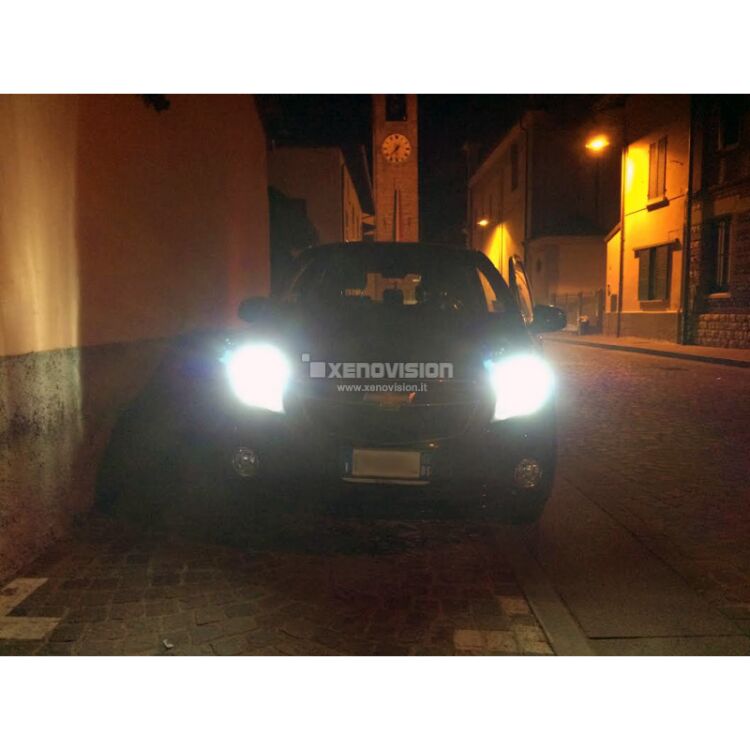<p>Kit BiXenon 35W specifico per il faro della Chevrolet Spark e Luci Posizione a Led in tinta. Plug&amp;Play zero spie, contiene tutto l&#39;occorrente. Luce Bianco Lunare 6000k.</p><p>&nbsp;</p>