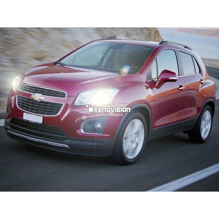 <p>Kit Xenon&nbsp; 35W specifico per il faro della Chevrolet Trax. Plug&amp;Play zero spie, contiene tutto l'occorrente. Luce Bianco Lunare 6000k.</p>