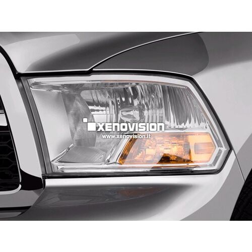 <p>Kit Xenon 55W specifico per il faro della Dodge RAM. Plug&amp;Play zero spie, contiene tutto l&#39;occorrente. Luce Bianco Lunare 6000k.</p>