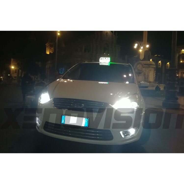 <p>Kit Xenon 55W Non Canbus con accensione Fast Start 64Bit esclusiva Xenovision, completo di cablaggio maggiorato a doppio rel&eacute; - Kit xenon completo fabbricato da Xenovision.&nbsp;<br />   Digitale: <strong>SI</strong> | Garanzia: <strong>2 Anni</strong> | Professionale,<strong> per auto non Canbus</strong>.</p><p>&nbsp;</p><p>&nbsp;</p>