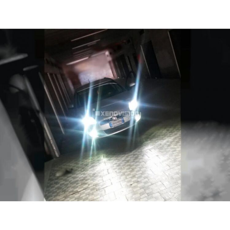 <p>Kit Xenon Specifico per i fari della tua Fiat Bravo. Engineered by Xenovision - Qualit&agrave; Massima.</p>