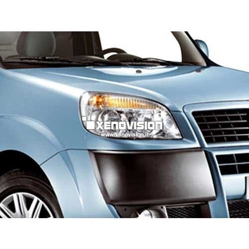 <p>Kit Xenon Focus Pro Korea 35W specifico per il faro della Fiat Doblo e Luci Posizione Led in tinta. Plug&amp;Play zero spie, contiene tutto l&#39;occorrente. Luce Bianco Lunare 6100k.</p>