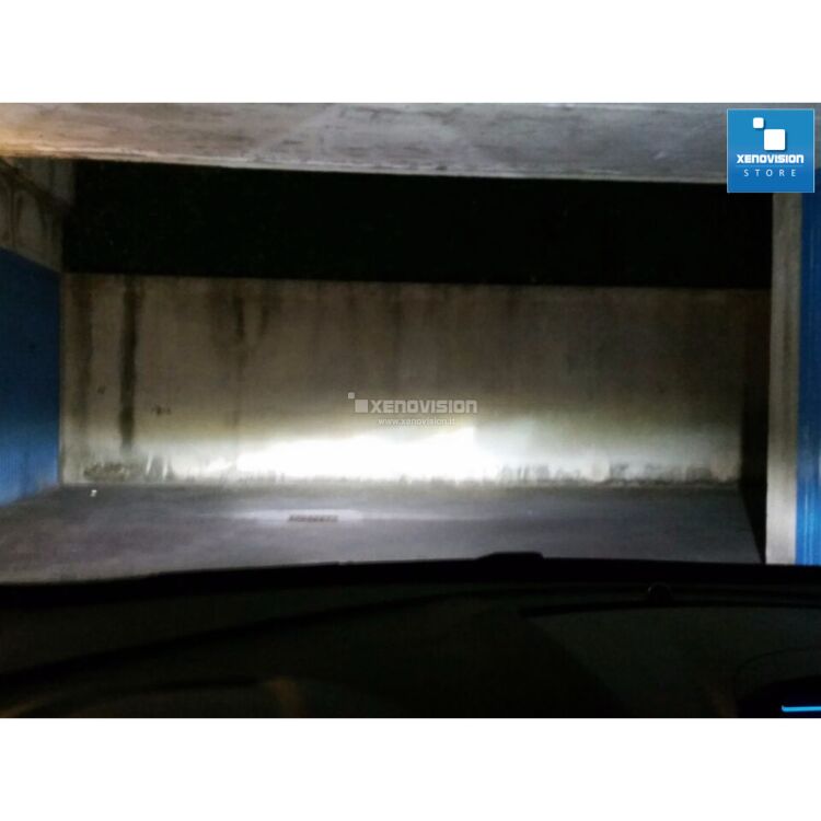 <p>Kit Xenon 35W specifico per il faro della Ford Fiesta Plus 2014 in poi. Plug&amp;Play zero spie, contiene tutto l'occorrente. Luce Bianco Lunare 6000k.</p>