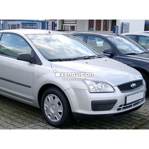 <p>Kit Xenon 35W e Luci Posizione a Led in tinta, pacchetto specifico per Ford Focus con faro a parabola come in foto. Plug&amp;Play, contiene tutto l'occorrente. Luce Bianco Lunare 6000k &nbsp;</p>
