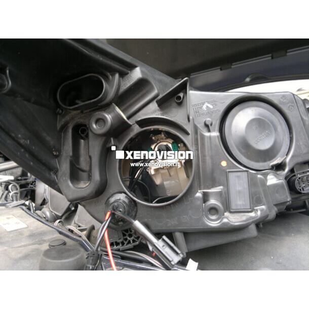 <p><span style="color: #000000; font-family: Verdana, Arial, Helvetica, sans-serif; font-size: 10px; font-style: normal; font-variant-ligatures: normal; font-variant-caps: normal; font-weight: normal; letter-spacing: normal; line-height: normal; orphans: 2; text-align: start; text-indent: 0px; text-transform: none; white-space: normal; widows: 2; word-spacing: 0px; float: none; background-color: #ffffff; display: inline !important">Kit Xenon Focus Pro Korea 35W specifico per il faro delle Ford Focus dal 2011 in poi e Luci Posizione Led in tinta. Plug&amp;Play, l&#39;unico zero spie, contiene tutto l&#39;occorrente. Luce Bianco Solare 5300k.</span></p>