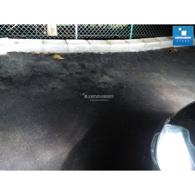 <p>Kit Xenon Focus Pro Korea 35W specifico per il faro delle Ford Focus, C-Max dal 2011 in poi e Luci Posizione Led in tinta. Plug&amp;Play, l'unico zero spie, contiene tutto l'occorrente. Luce Bianco Lunare 6100k.</p>