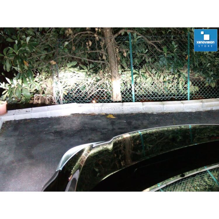 <p>Kit Xenon Focus Pro Korea 35W specifico per il faro delle Ford Focus, C-Max dal 2011 in poi e Luci Posizione Led in tinta. Plug&amp;Play, l'unico zero spie, contiene tutto l'occorrente. Luce Bianco Lunare 6100k.</p>