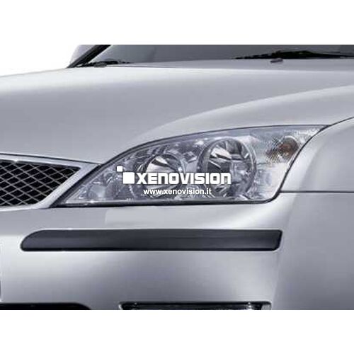 <p>Kit Xenon 35W e Luci Posizione a Led in tinta, pacchetto specifico per Ford Mondeo II. Plug&amp;Play, contiene tutto l&#39;occorrente. Luce Bianco Lunare 6000k &nbsp;</p>