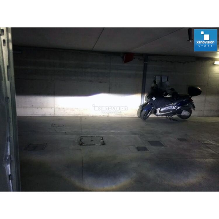 <p>Kit Xenon 35W in tinta ai led originali della vettura, pacchetto specifico per Ford S-Max. Plug&amp;Play, contiene tutto l&#39;occorrente. </p>