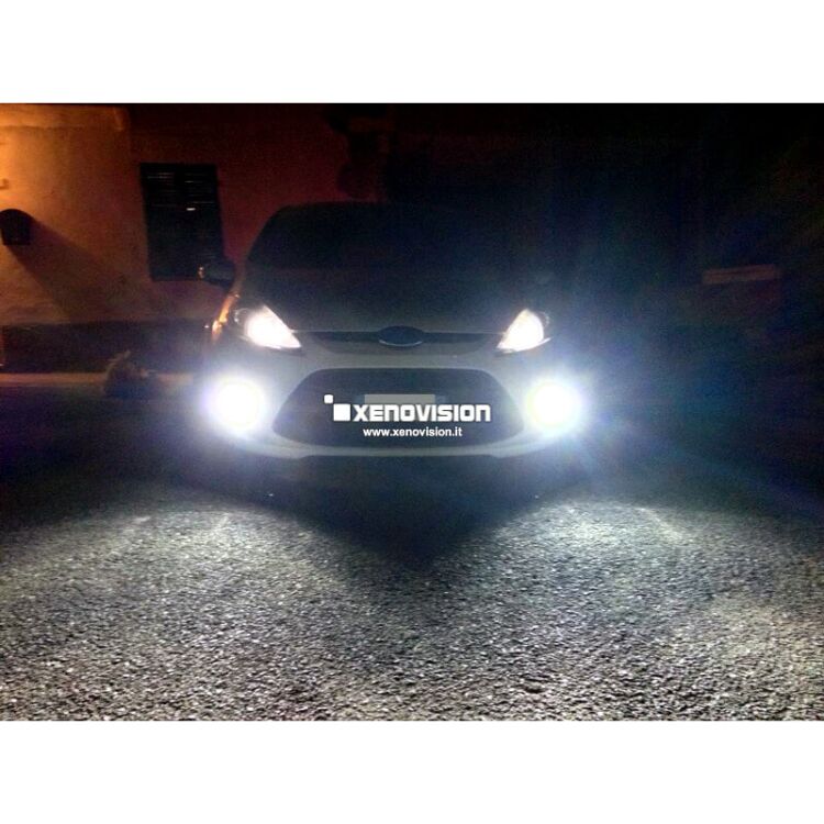 <div>Kit Xenon H11 35W DiamondPRO Xenovision ad architettura digitale 64-Bit. Lampade xeno H11 6000k Bianco Lunare. Ket KOREA, Qualita Garantita 2 anni.</div><div><br /></div>