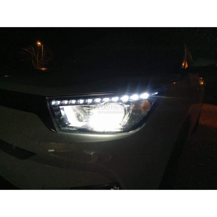 <p>Kit Xenon H7 5000k 35W DiamondPRO Xenovision ad architettura digitale  64-Bit. Lampade xenon H7 Bianco Solare. Ket KOREA, Qualita Garantita 2  anni </p>