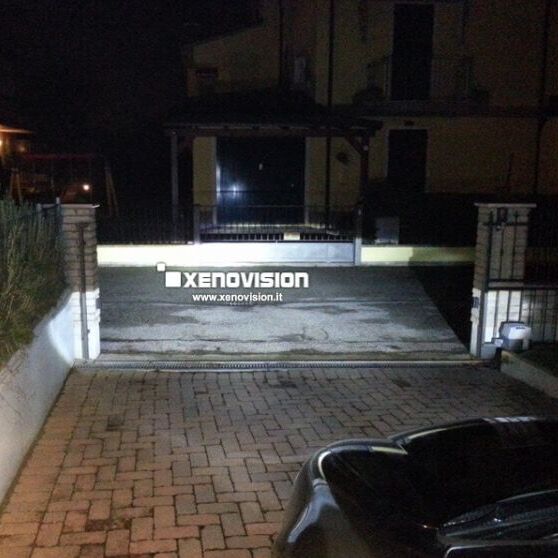 <strong>Kit Xenon </strong><strong>H7R</strong><strong> </strong><strong>Professionale</strong> VW Golf 5</strong>  (2003 - 2009). Taglio di luce perfetto, zero spie e riverberi. Leggendaria elettronica Canbus Xenovision. Qualità Massima Garantita.