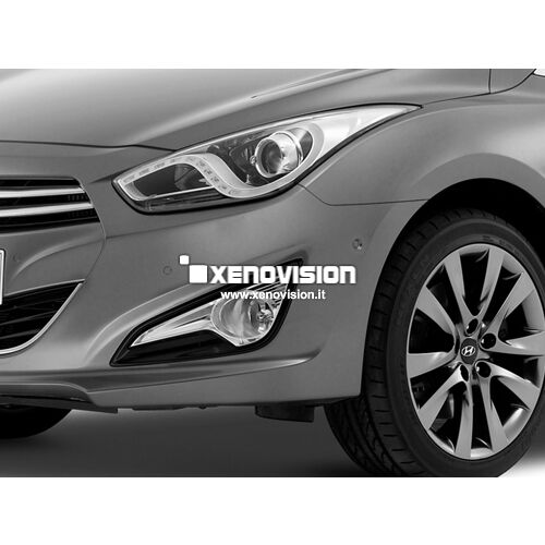<p>Kit Xenon Focus Pro Korea 35W specifico per il faro della Hyundai i40 in tinta con i Led originali. Plug&amp;Play zero spie, contiene tutto l'occorrente. Luce Bianco Solare come i Led originali.</p>
<p>&nbsp;</p>