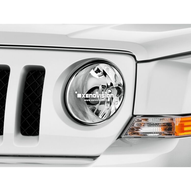 <p>Kit Xenon 35W specifico per il faro della&nbsp;Jeep Patriot 2007 in poi. Plug&amp;Play zero spie, contiene tutto l&#39;occorrente. Luce Bianco Lunare 6000k.</p><p>&nbsp;</p>