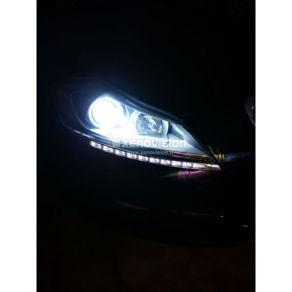 <p>Kit Xenon Specifico per i fari della tua Lancia Delta. Engineered by Xenovision - Qualit&agrave; Massima.</p>
