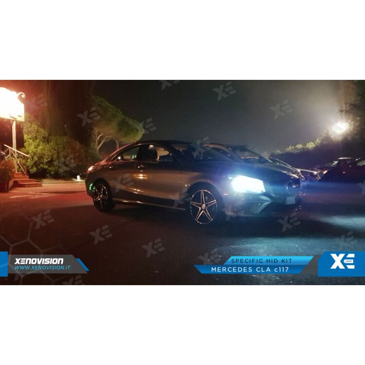 Kit Xenon Focus Pro Korea 35W specifico per il faro della Mercedes Classe CLA C117 dal 2013 in poi. Plug&amp;Play zero spie, contiene tutto l&#39;occorrente. Luce Bianco Lunare 6100k.