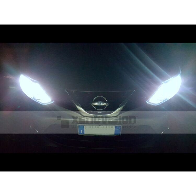 <p>Kit Xenon 35W specifico per il faro della Nissan Qashqai dal 2014 in poi. Plug&amp;Play zero spie, contiene tutto l'occorrente. Luce Bianco Solare&nbsp; 5000k.</p>